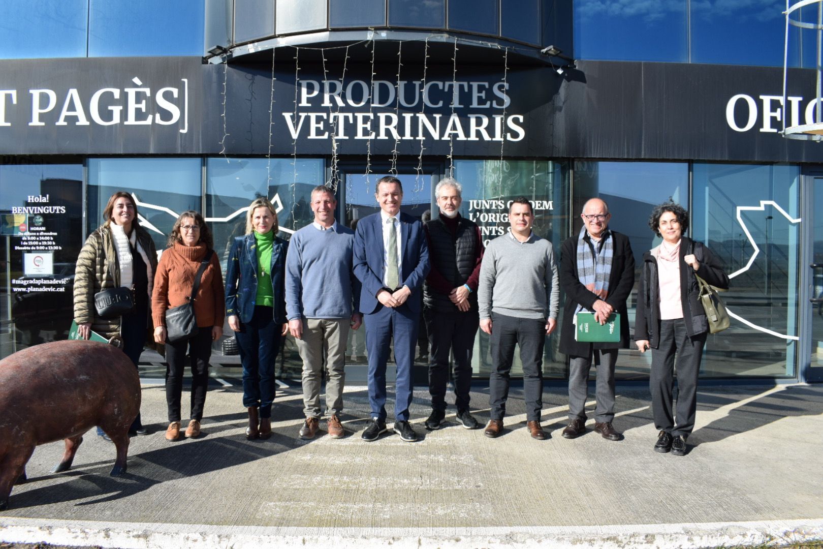 Visita Conseller Oscar Ordeig conseller d'Agricultura a la Cooperativa Plana de Vic